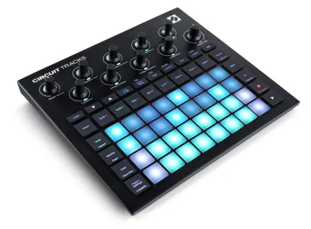 Купить NOVATION Circuit Tracks по выгодной цене в Москве