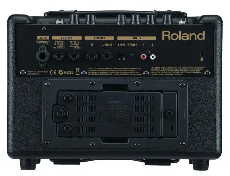 Купить ROLAND AC-33 по выгодной цене в Москве