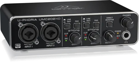 BEHRINGER UMC202HD